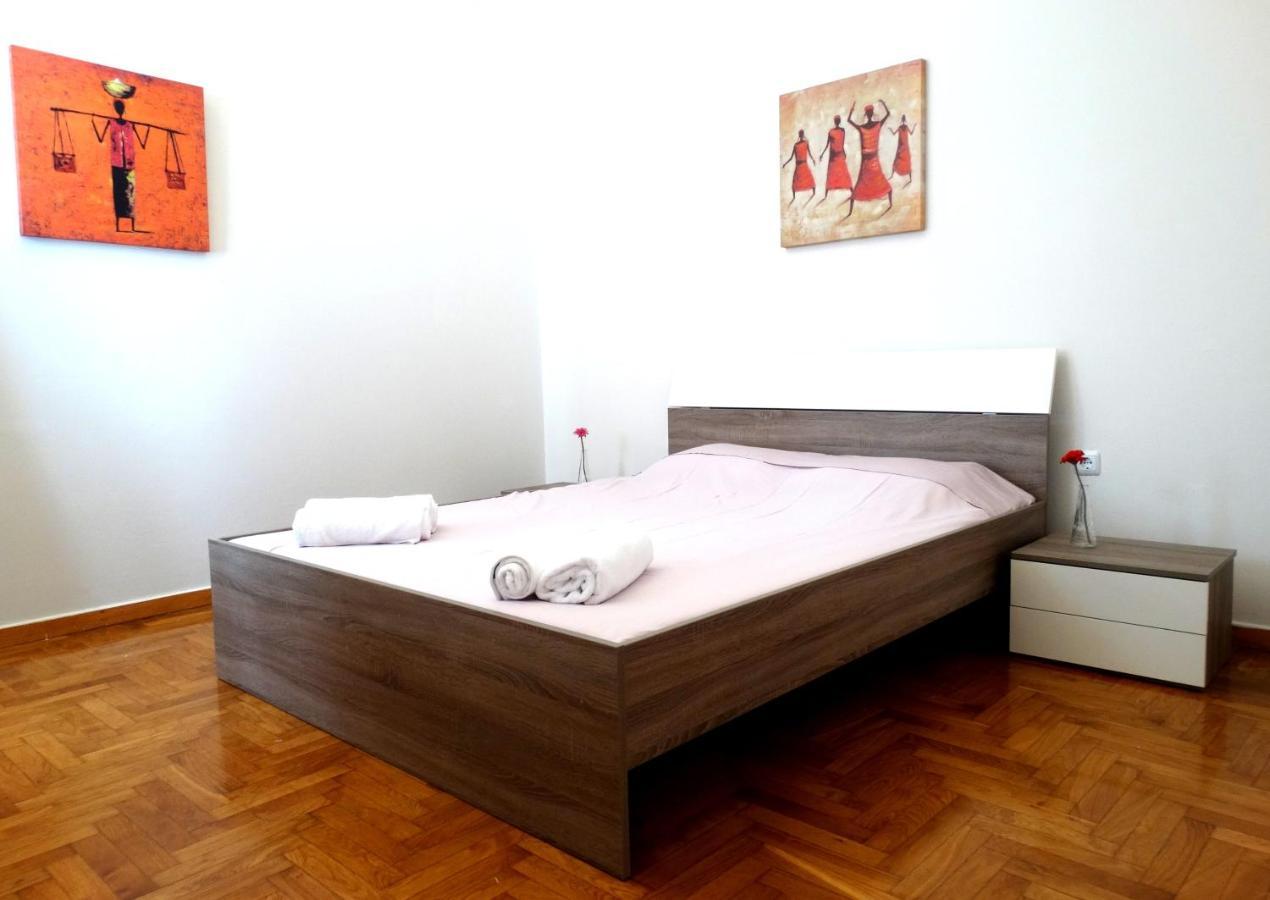 Cosy And Comfortable Apartment In The City Center Athena Bagian luar foto